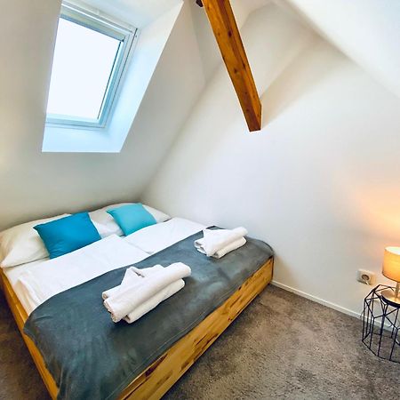 Apartment Schleusentor - Ferienwohnung Maisonette รอสต็อค ภายนอก รูปภาพ