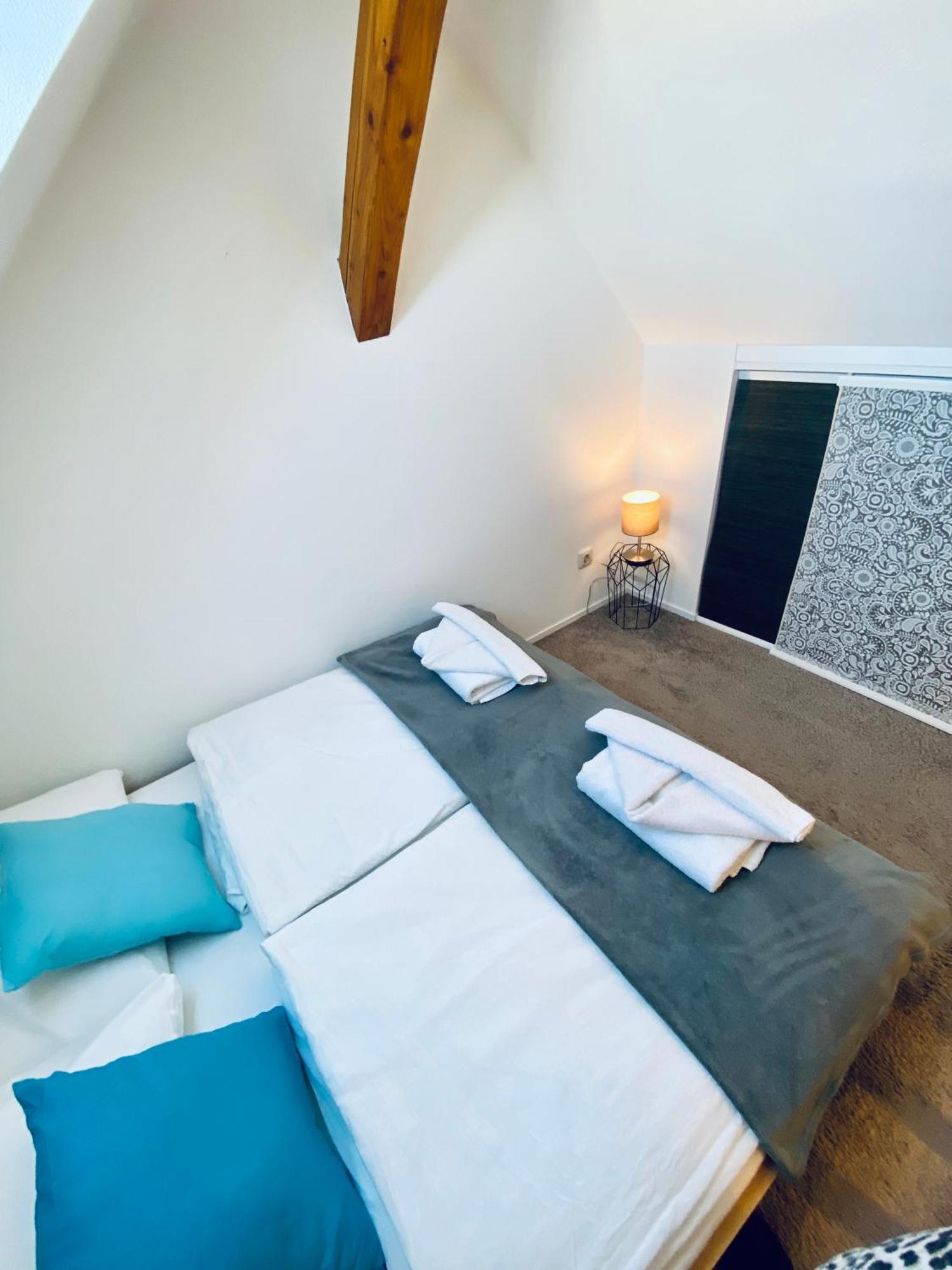 Apartment Schleusentor - Ferienwohnung Maisonette รอสต็อค ภายนอก รูปภาพ