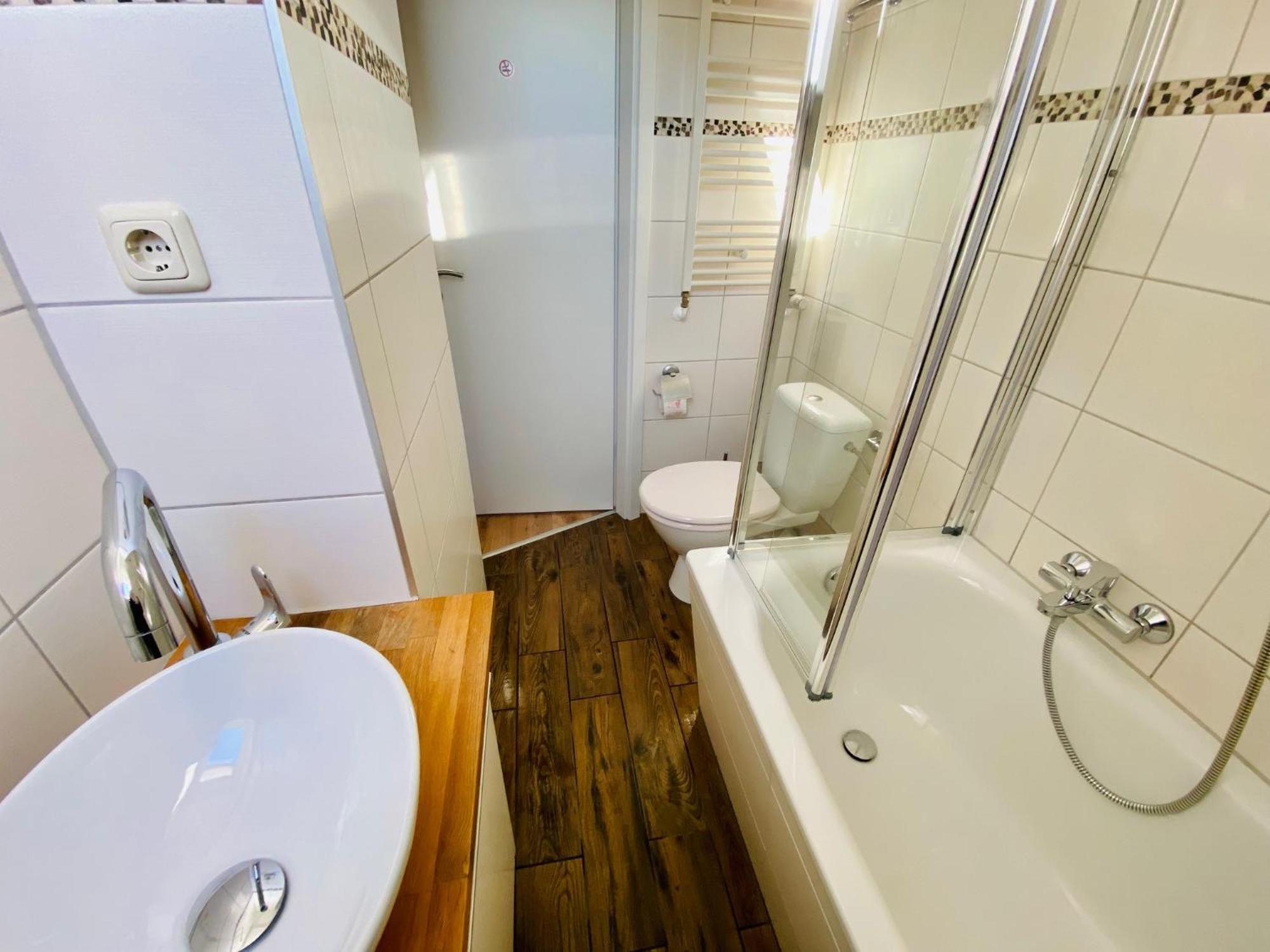 Apartment Schleusentor - Ferienwohnung Maisonette รอสต็อค ภายนอก รูปภาพ